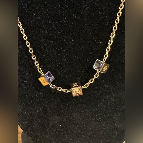 πLOUIS VUITTON Gamble Lucky Dice Swarovski Crystal Gold Tone Necklace Full Inc - Picture 16 of 17